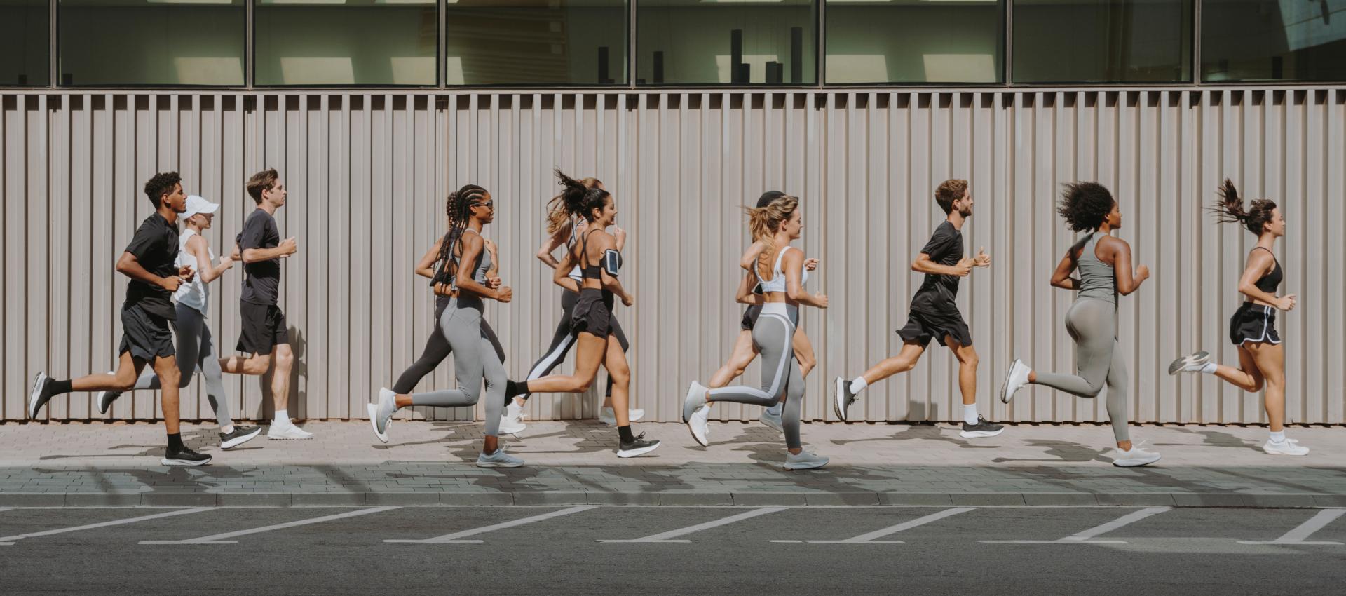OYSHO RUNNING CLUB Madrid X Padel Team Gourmet